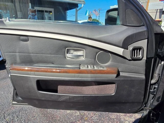 2007 BMW E65/E66 750i & 760i Sedan - Image 16 of 21