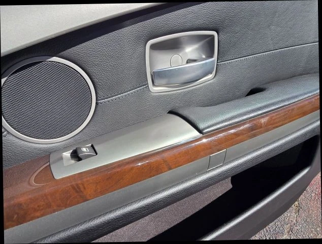2007 BMW E65/E66 750i & 760i Sedan - Image 19 of 21