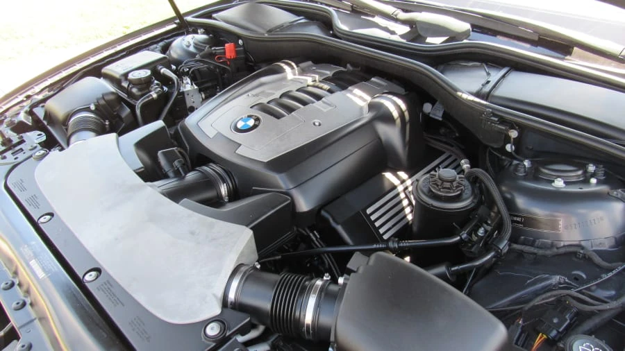 2007 BMW E65/E66 750i & 760i Sedan - Image 7 of 8