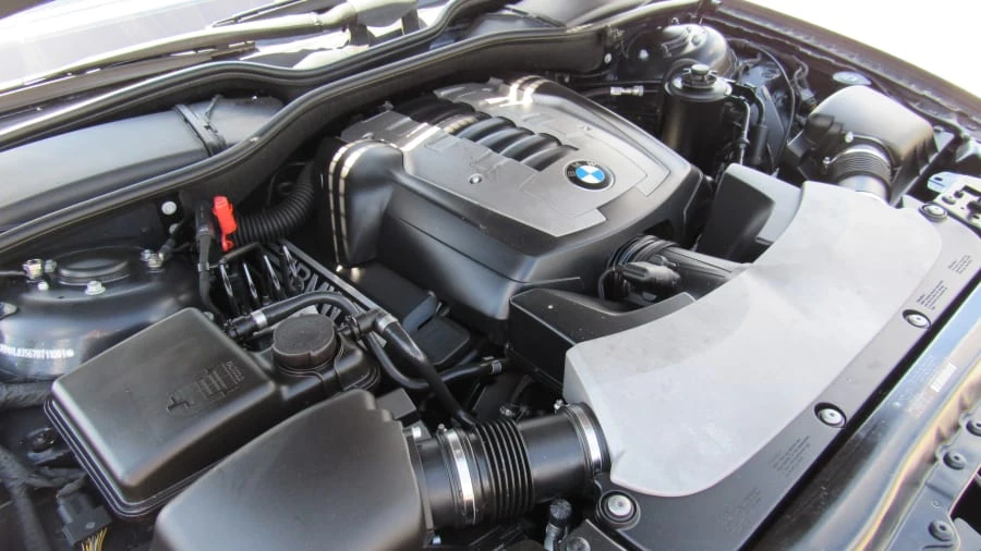 2007 BMW E65/E66 750i & 760i Sedan - Image 8 of 8