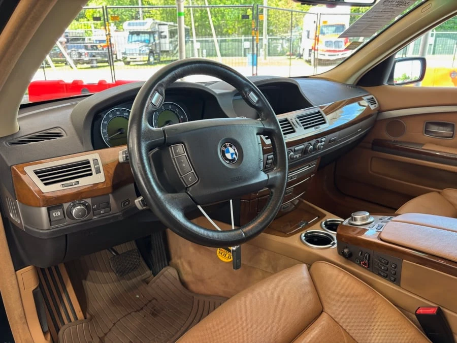 2007 BMW E65/E66 7 Series - Image 8 of 19