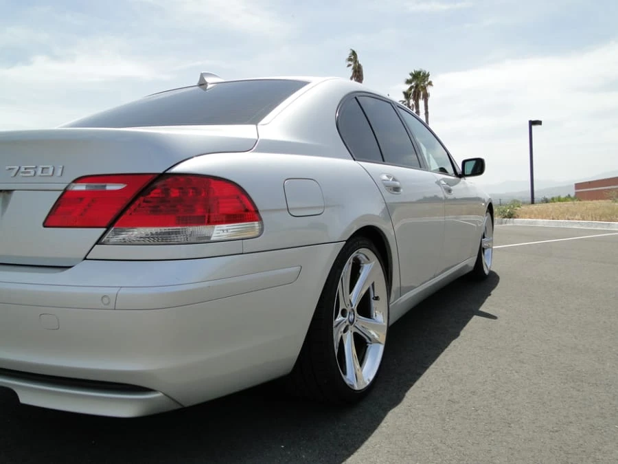 2007 BMW E65/E66 750i & 760i Sedan - Image 3 of 5