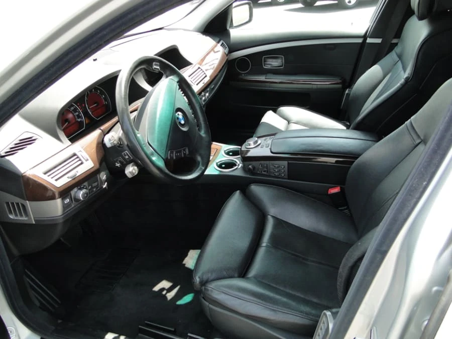 2007 BMW E65/E66 750i & 760i Sedan - Image 4 of 5