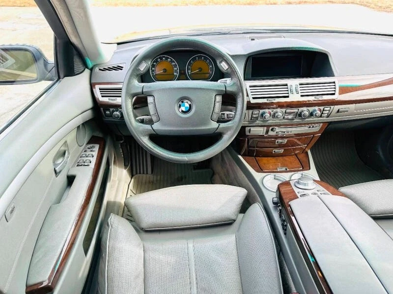 2007 BMW E65/E66 750i & 760i Sedan - Image 9 of 17