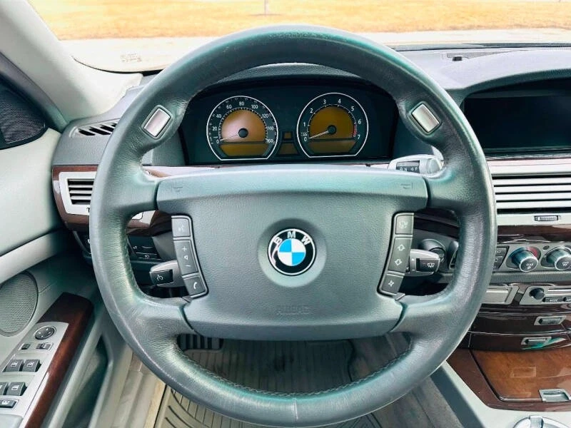 2007 BMW E65/E66 750i & 760i Sedan - Image 10 of 17