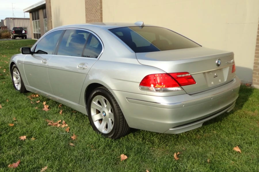 2007 BMW E65/E66 750i & 760i Sedan - Image 3 of 8