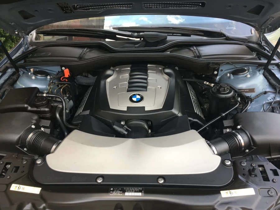2007 BMW E65/E66 750i & 760i Sedan - Image 6 of 6