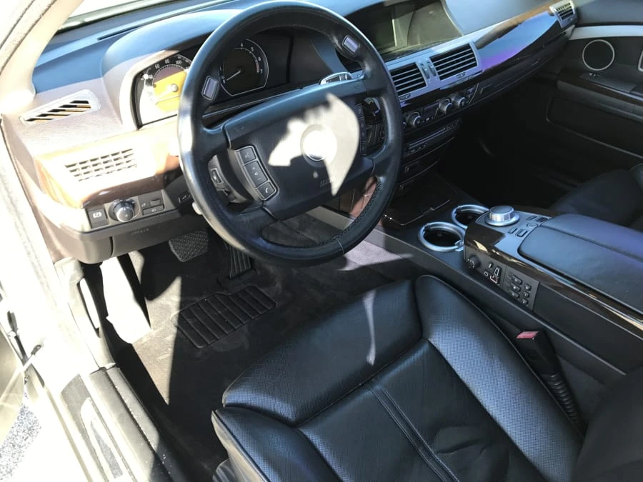 2007 BMW E65/E66 750i & 760i Sedan - Image 4 of 8