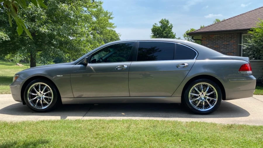 2007 BMW E65/E66 750i & 760i Sedan - Image 2 of 18