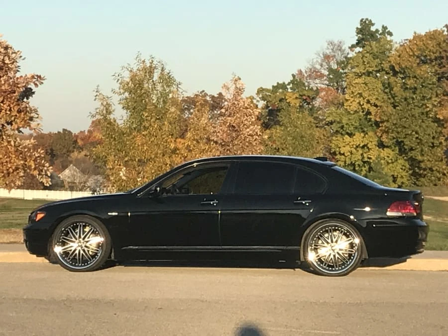 2007 BMW E65/E66 750i & 760i Sedan - Image 2 of 8