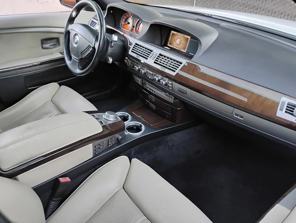 2007 BMW E65/E66 750i & 760i Sedan - Image 17 of 17