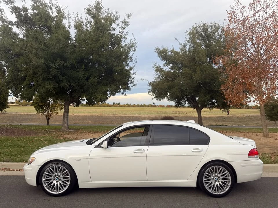 2007 BMW E65/E66 750i & 760i Sedan - Image 9 of 17