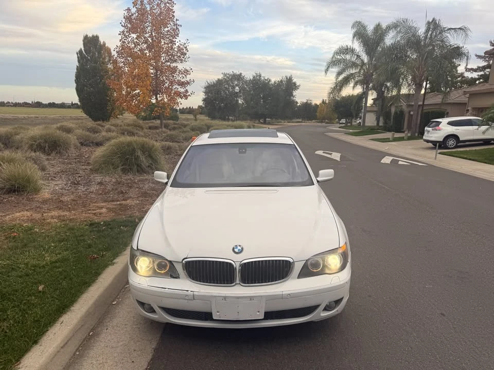 2007 BMW E65/E66 750i & 760i Sedan - Image 4 of 17