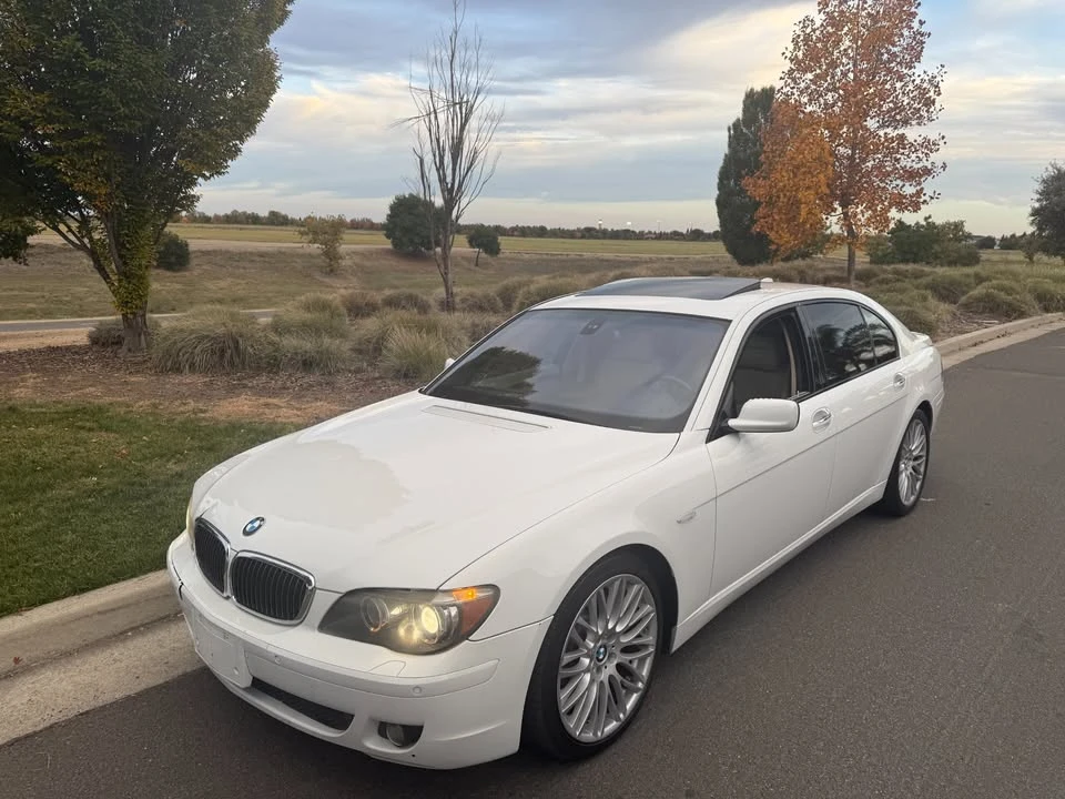 2007 BMW E65/E66 750i & 760i Sedan - Image 3 of 17