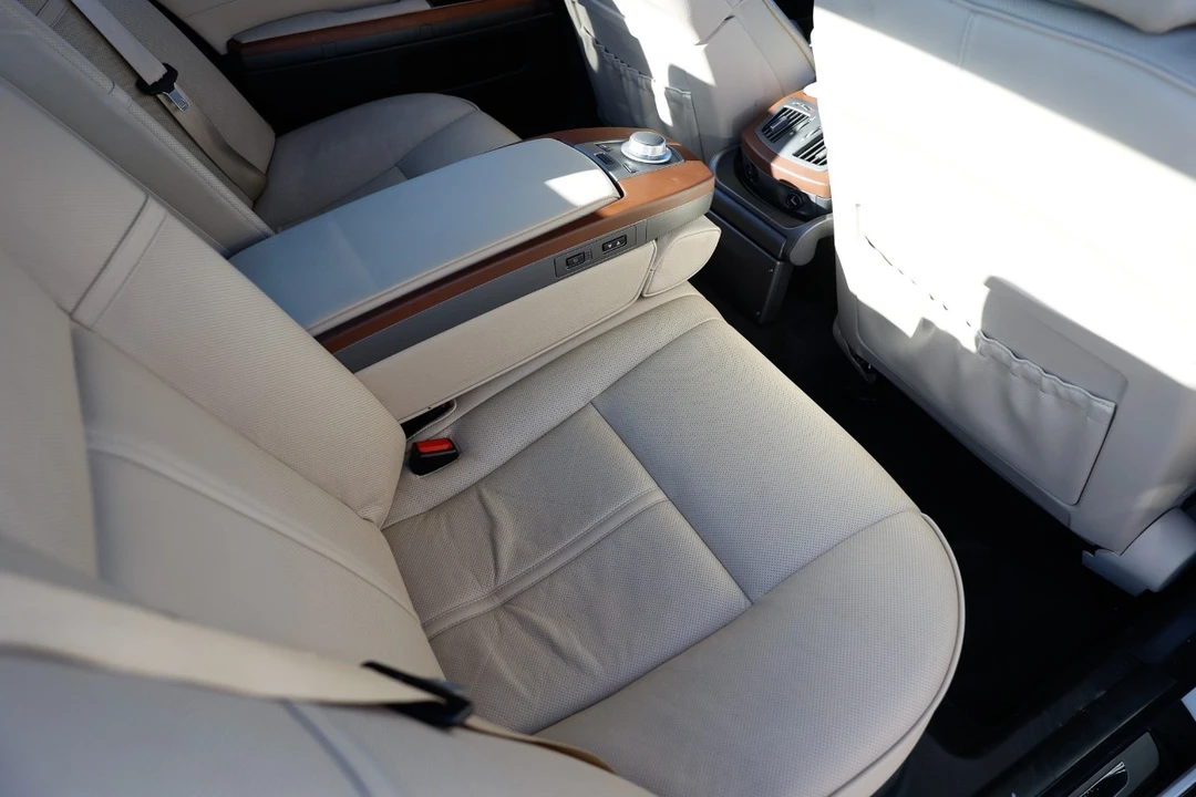 2007 BMW Alpina B7 - Image 12 of 12