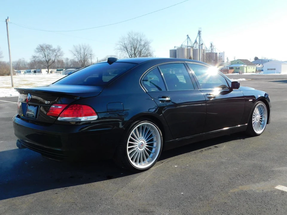 2007 BMW Alpina B7 - Image 12 of 31