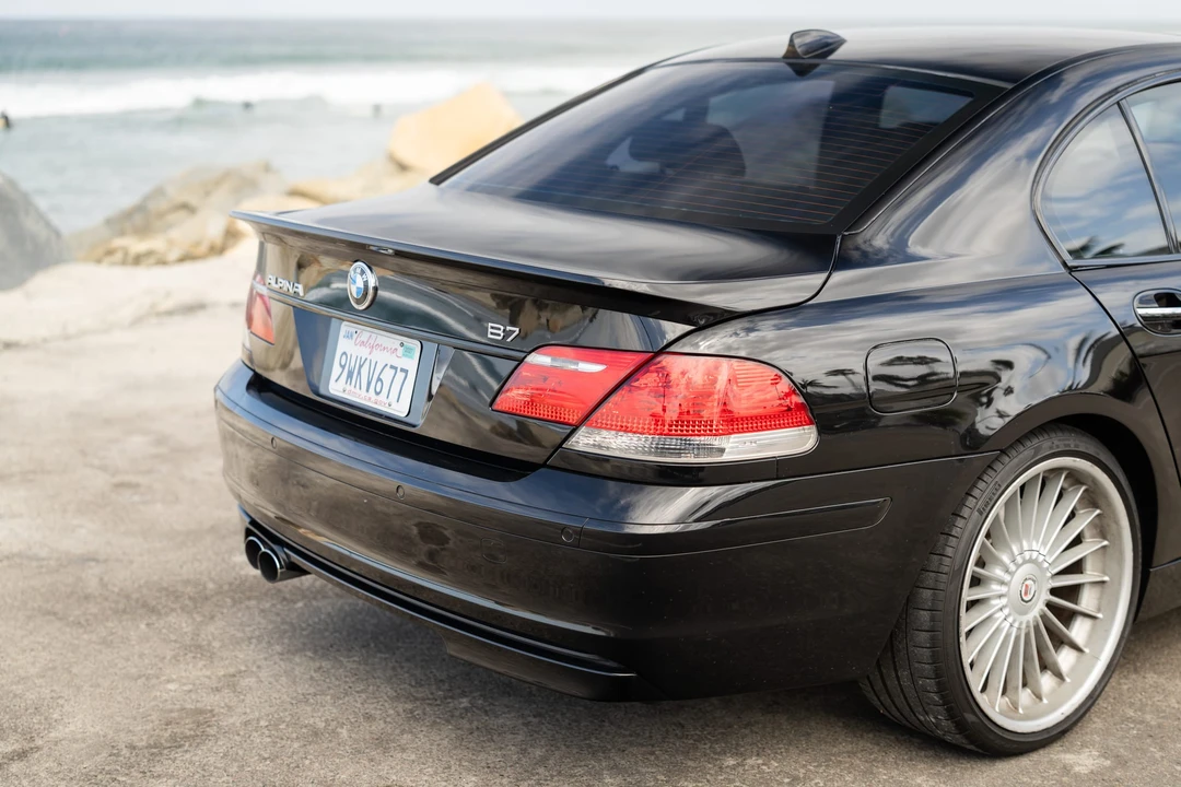 2007 BMW Alpina B7 - Image 27 of 31
