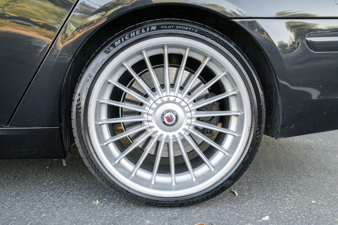 2007 BMW Alpina B7 - Image 15 of 31