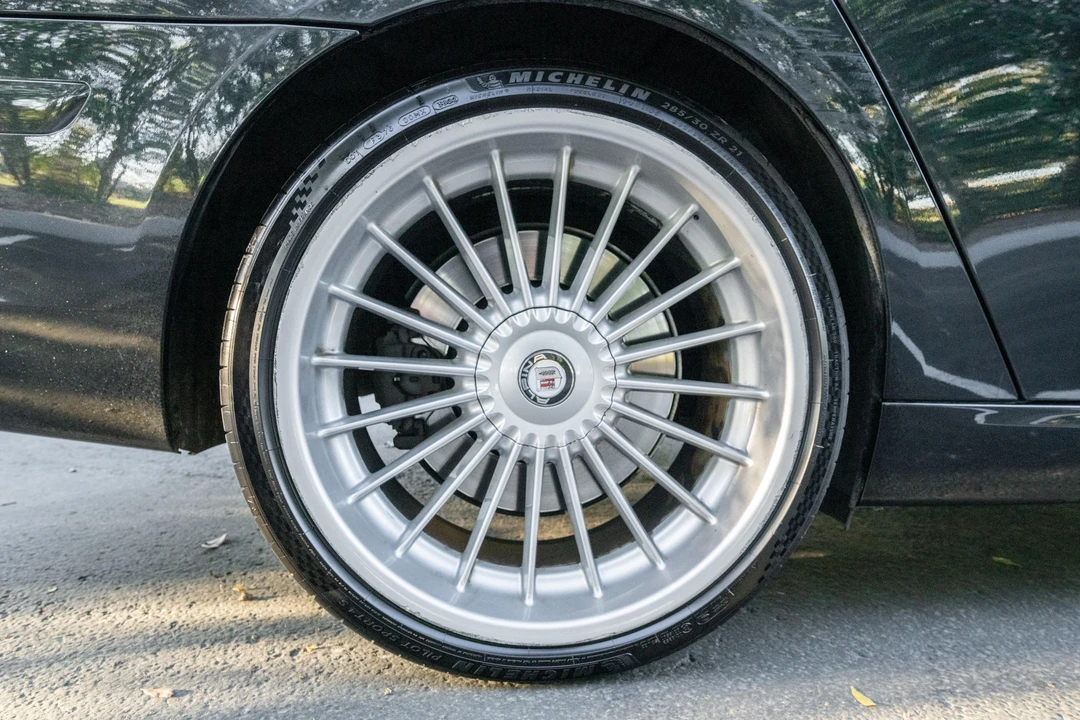 2007 BMW Alpina B7 - Image 16 of 31
