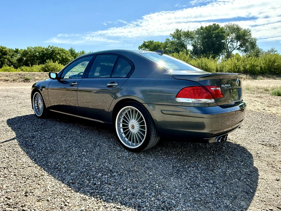 2007 BMW Alpina B7 - Image 11 of 31