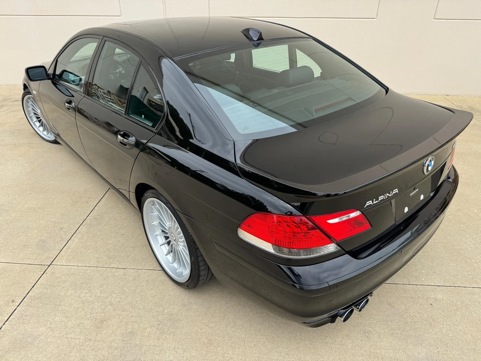 2007 BMW Alpina B7 - Image 18 of 31
