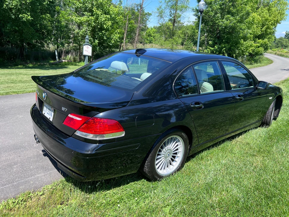 2007 BMW Alpina B7 - Image 24 of 31