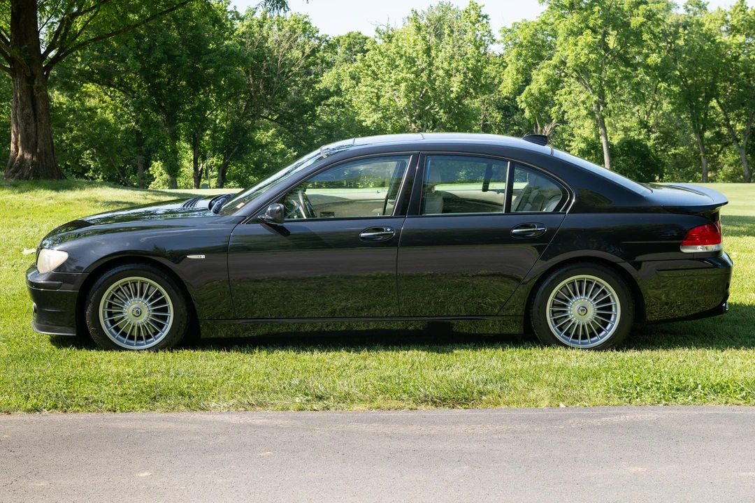 2007 BMW Alpina B7 - Image 9 of 31