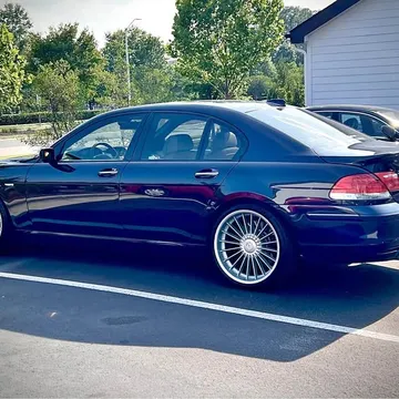 2007 BMW B7 Sedan 4D