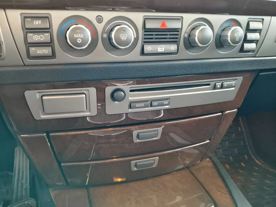 2007 BMW E65/E66 750i & 760i Sedan - Image 11 of 14