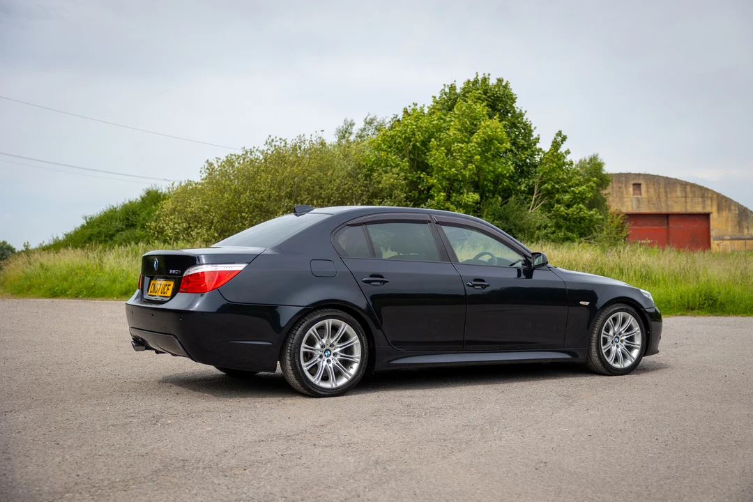 2007 BMW E60 545i & 550i Sedan - Image 5 of 31