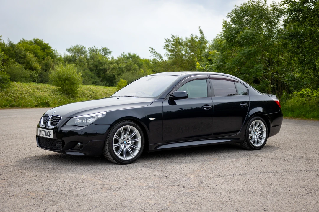 2007 BMW E60 545i & 550i Sedan - Image 7 of 31