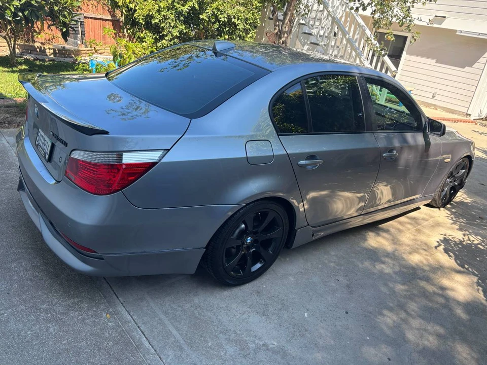 2007 BMW E60 545i & 550i Sedan - Image 4 of 6