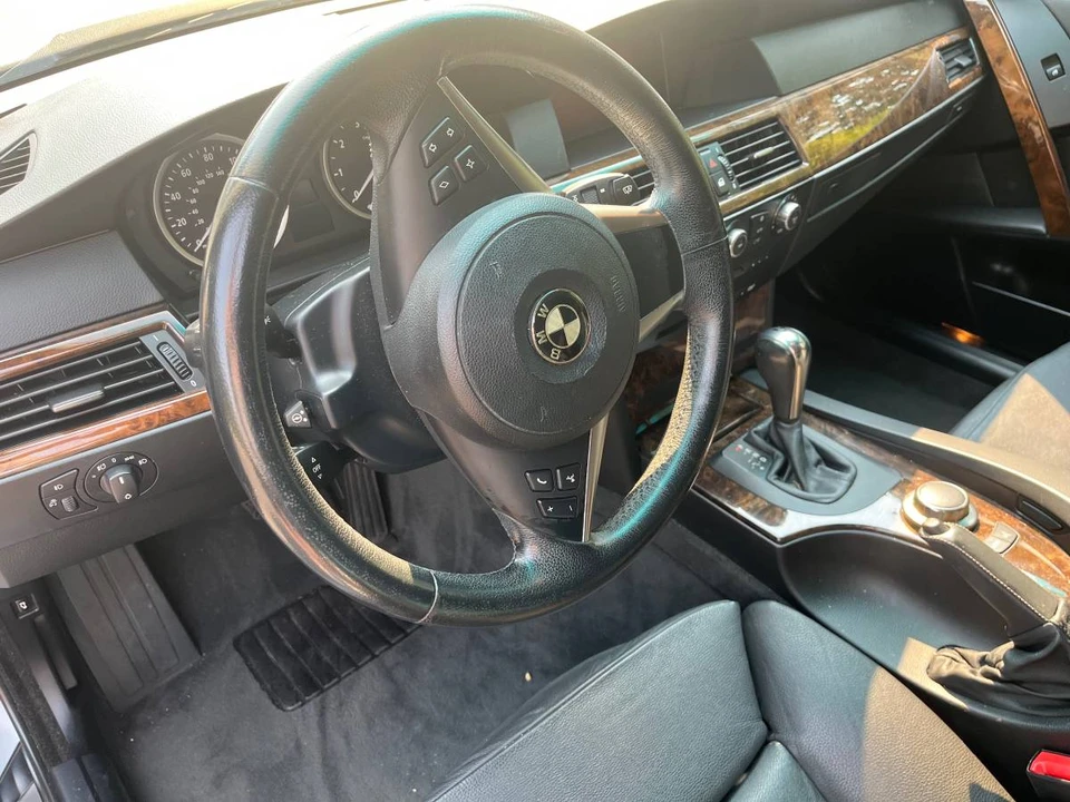 2007 BMW E60 545i & 550i Sedan - Image 7 of 14