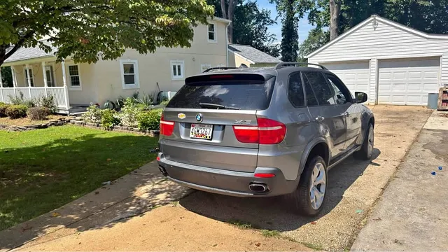 2007 BMW X5 4.8is Sport Utility 4D