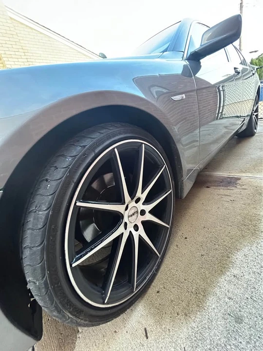 2007 BMW Alpina B7 - Image 2 of 7