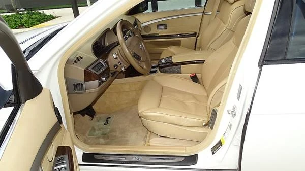 2007 BMW E65/E66 750i & 760i Sedan - Image 11 of 17