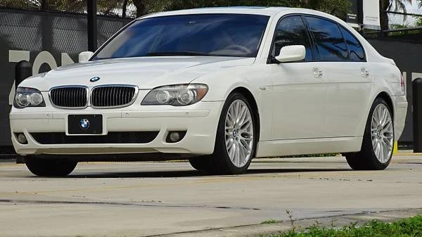 2007 BMW E65/E66 750i & 760i Sedan - Image 10 of 17