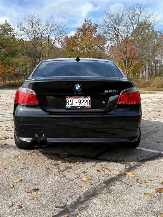 2007 BMW E60 545i & 550i Sedan - Image 5 of 17