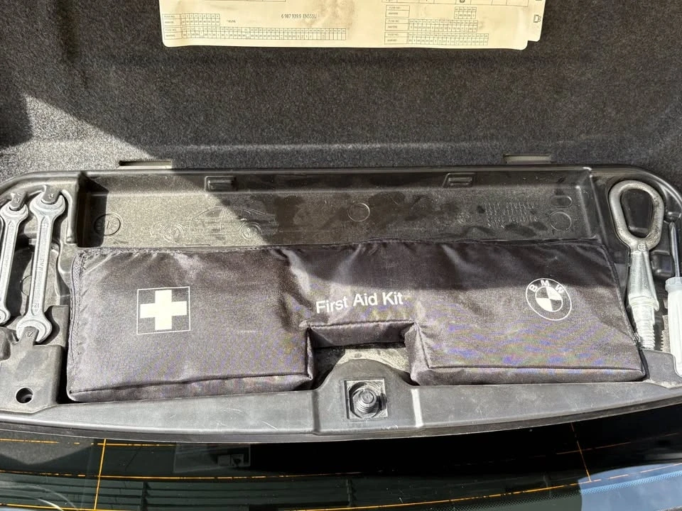 2007 BMW E60 545i & 550i Sedan - Image 15 of 17