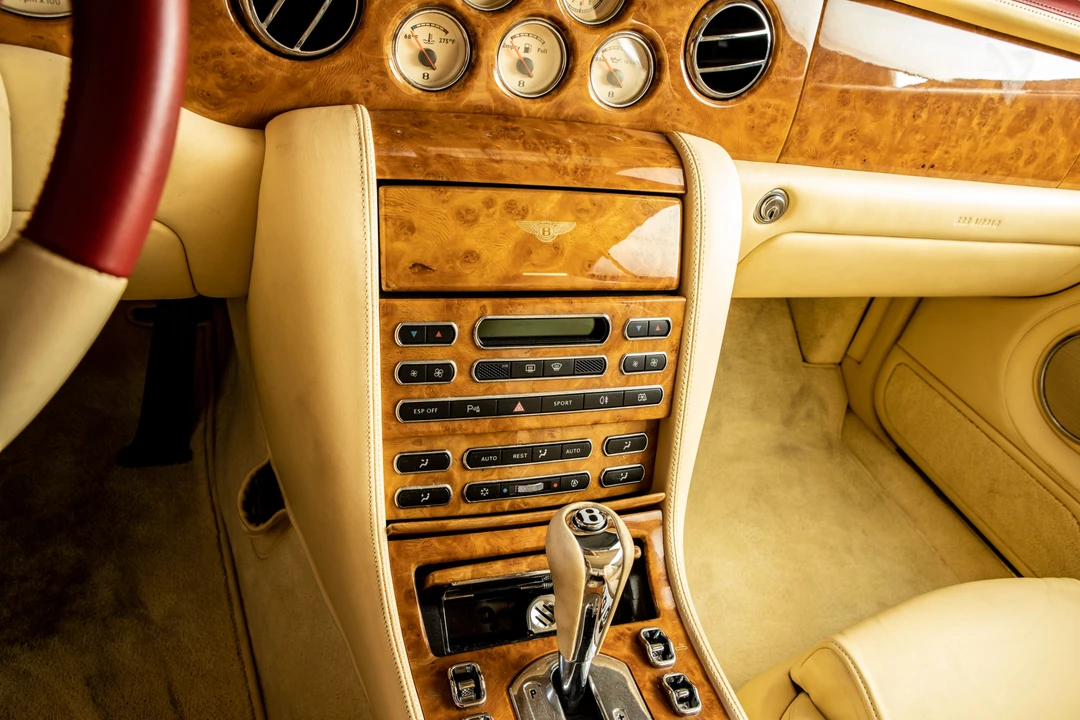 2007 Bentley Azure 2nd Gen - Image 11 of 17