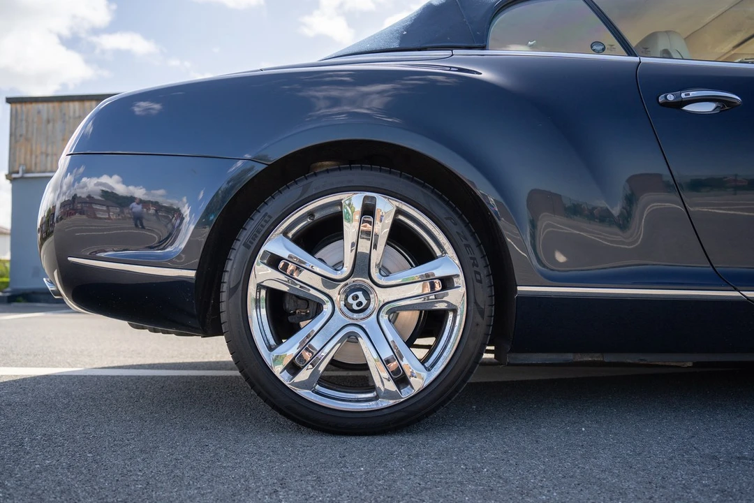 2007 Bentley Continental GTC - Image 17 of 30