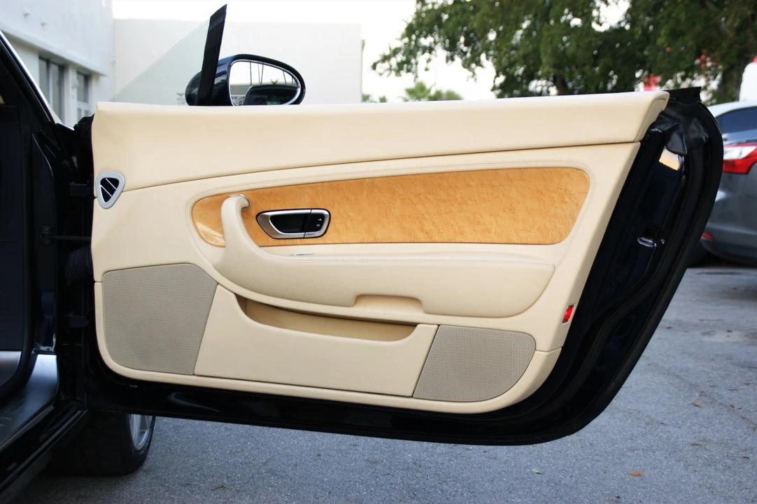 2007 Bentley Continental GTC - Image 17 of 31
