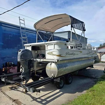 2007 Bentley Fish 200