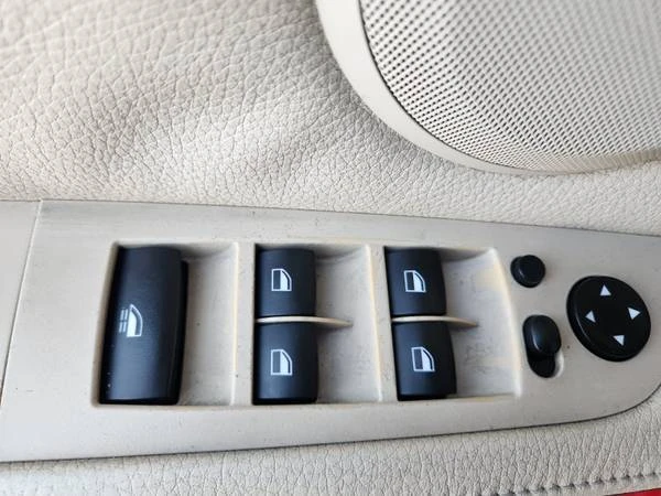 2007 BMW E93 3 Series Convertible - Image 17 of 18