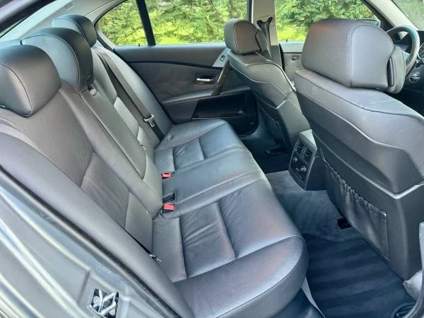2007 BMW E60 545i & 550i Sedan - Image 16 of 19