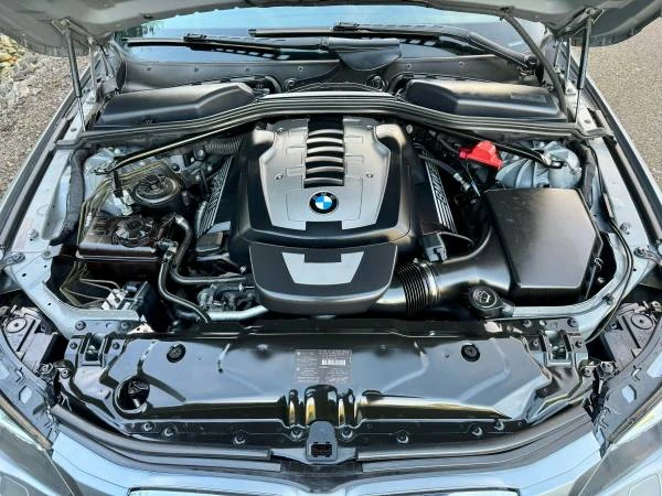 2007 BMW E60 545i & 550i Sedan - Image 8 of 19