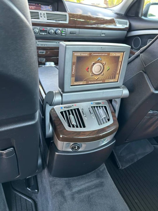 2007 BMW E65/E66 750i & 760i Sedan - Image 13 of 14
