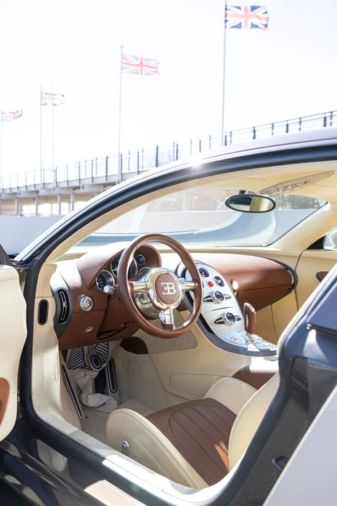 2007 Bugatti Veyron - Image 15 of 31