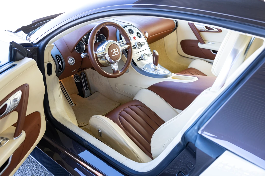 2007 Bugatti Veyron - Image 3 of 31