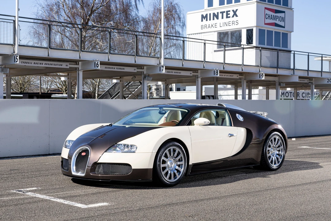 2007 Bugatti Veyron - Image 19 of 31
